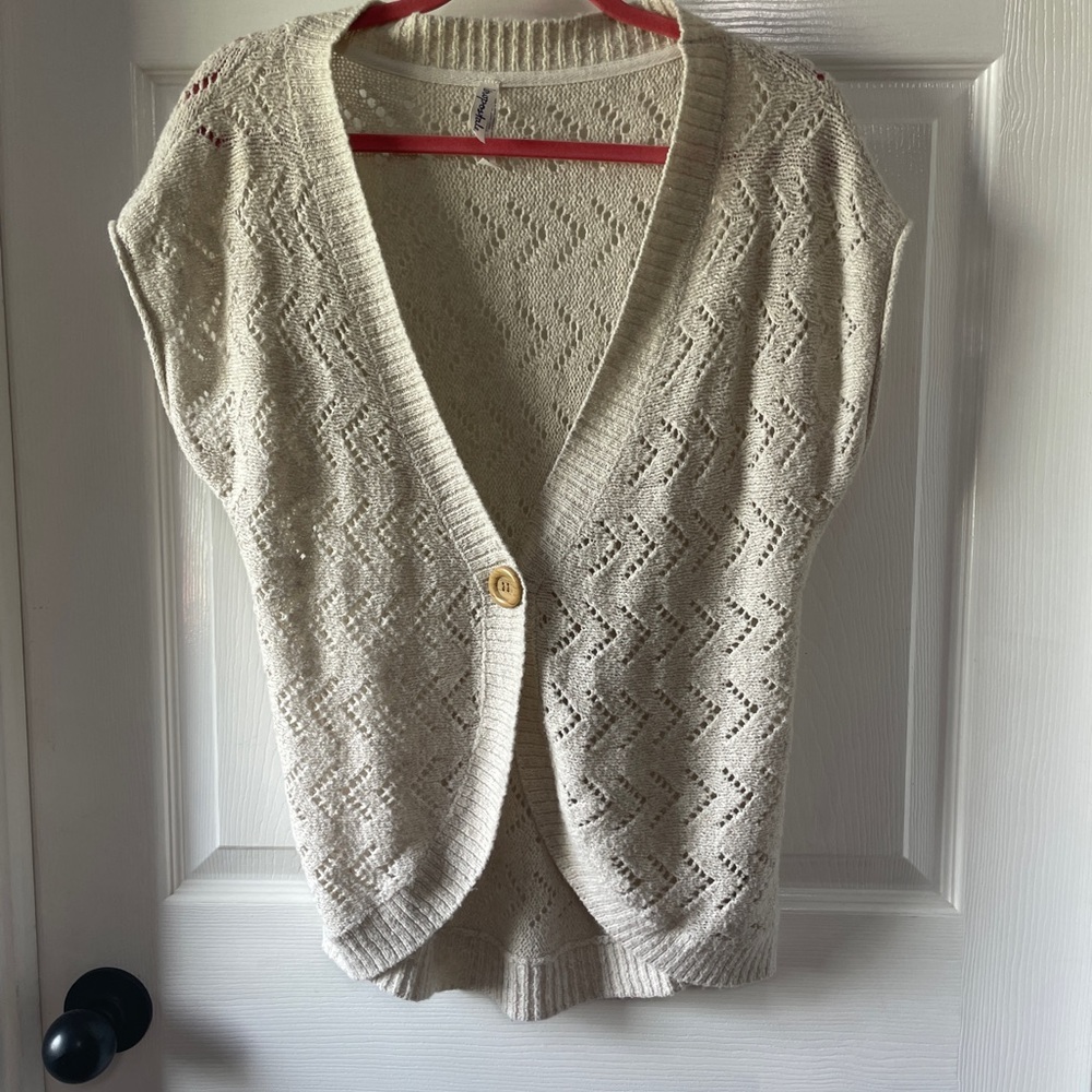 Aeropostale Cream Knit Women's Sleeveless Sweater